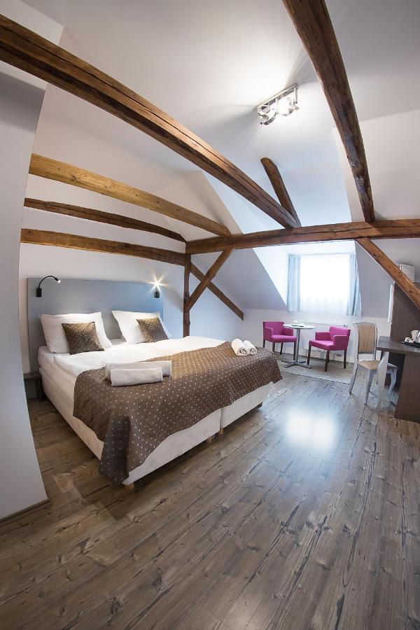 Aparthotel U Tri Hrusek & Budweis